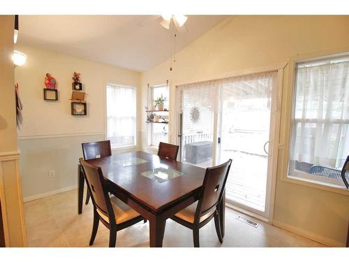 113 Hansen Drive, Hinton, AB - Indoor Photo Showing Dining Room