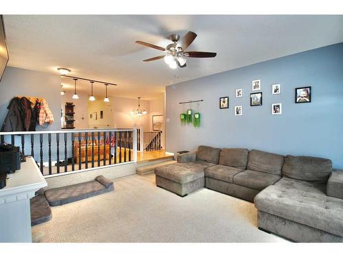 113 Hansen Drive, Hinton, AB - Indoor Photo Showing Living Room