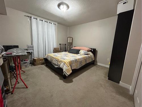 401-4502 52 Ave, Whitecourt, AB - Indoor Photo Showing Bedroom