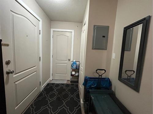 401-4502 52 Ave, Whitecourt, AB - Indoor Photo Showing Other Room