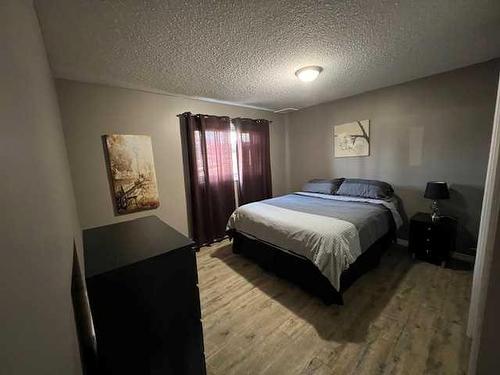 604 3 Avenue, Fox Creek, AB - Indoor Photo Showing Bedroom