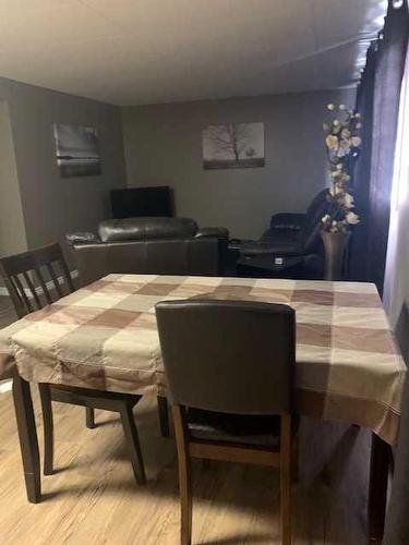 604 3 Avenue, Fox Creek, AB - Indoor Photo Showing Dining Room