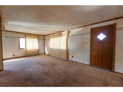 113 Fir Avenue, Hinton, AB - Indoor Photo Showing Other Room