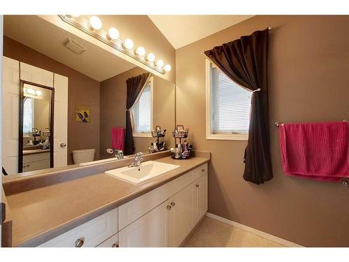 1000 7 Street Sw, Slave Lake, AB - Indoor Photo Showing Bathroom