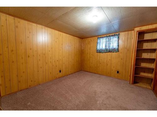 117 Dorin Drive, Hinton, AB - Indoor Photo Showing Other Room