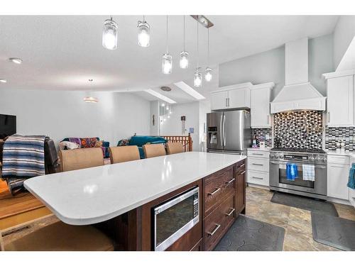 59 Ravine Drive, Whitecourt, AB - Indoor Photo Showing Kitchen With Upgraded Kitchen