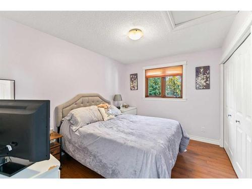 59 Ravine Drive, Whitecourt, AB - Indoor Photo Showing Bedroom