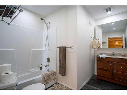 59 Ravine Drive, Whitecourt, AB - Indoor Photo Showing Bathroom