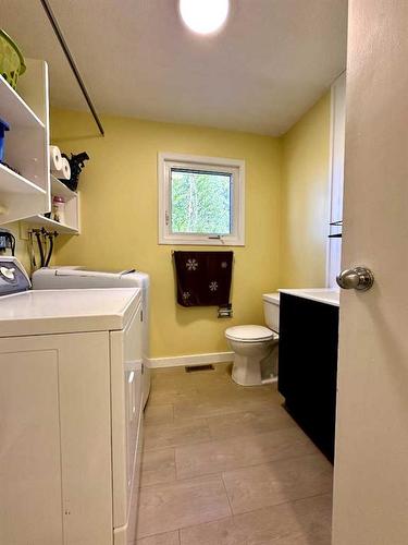 24 Windfall Drive, Whitecourt, AB - Indoor Photo Showing Laundry Room