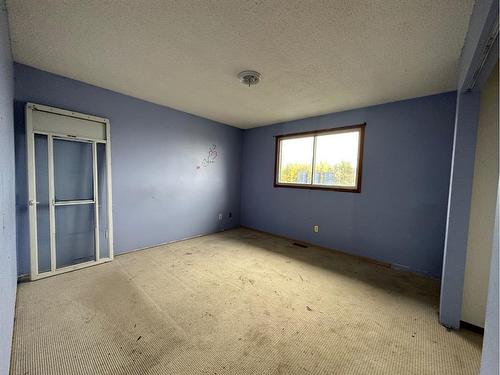 32 Southview Avenue, Swan Hills, AB - Indoor Photo Showing Other Room