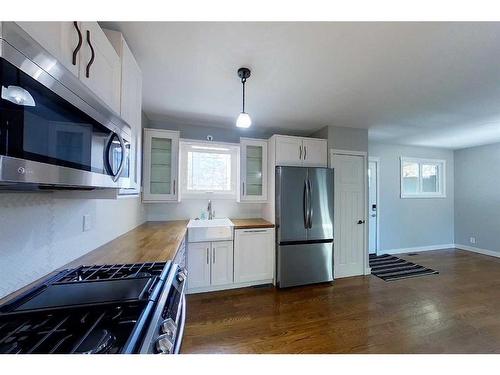 4525 6 Ave, Edson, AB - Indoor Photo Showing Kitchen