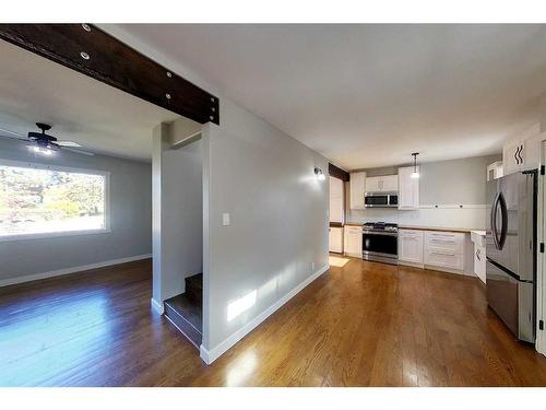 4525 6 Ave, Edson, AB - Indoor Photo Showing Kitchen