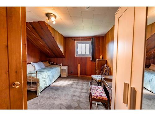 50409A Highway 16, Rural Yellowhead County, AB - Indoor Photo Showing Bedroom