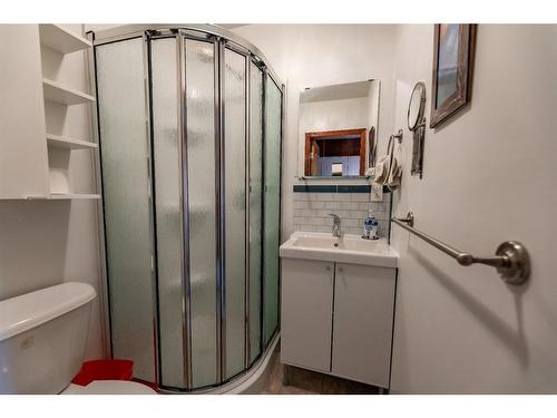 50409A Highway 16, Rural Yellowhead County, AB - Indoor Photo Showing Bathroom