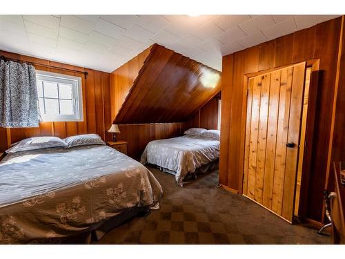 50409A Highway 16, Rural Yellowhead County, AB - Indoor Photo Showing Bedroom