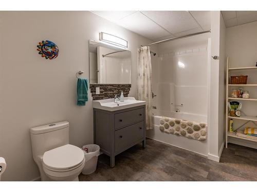 50409A Highway 16, Rural Yellowhead County, AB - Indoor Photo Showing Bathroom