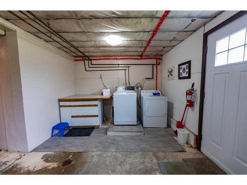 50409A Highway 16, Rural Yellowhead County, AB - Indoor Photo Showing Laundry Room