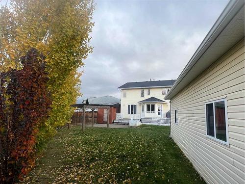 628 13 Street Se, Slave Lake, AB - Outdoor