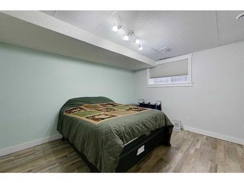 628 13 Street Se, Slave Lake, AB - Indoor Photo Showing Bedroom