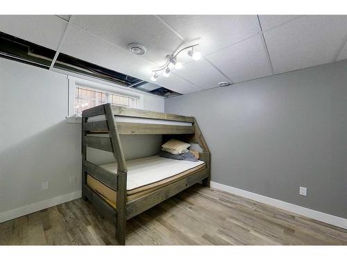 628 13 Street Se, Slave Lake, AB - Indoor Photo Showing Bedroom