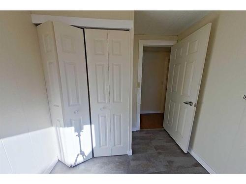 100 5 Street Sw, Slave Lake, AB - Indoor Photo Showing Other Room