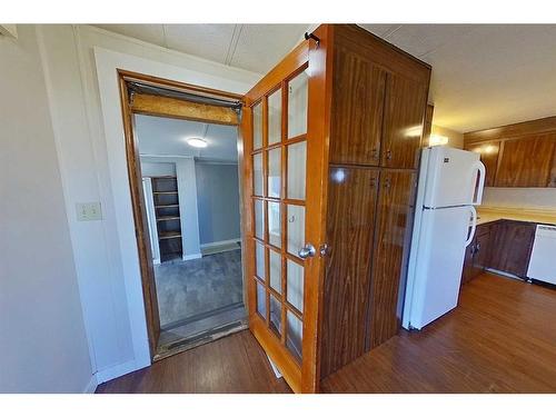 100 5 Street Sw, Slave Lake, AB - Indoor Photo Showing Other Room