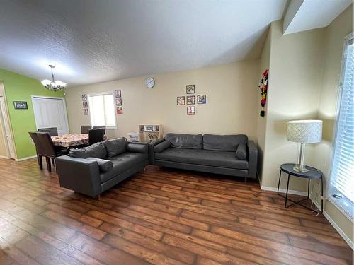 160 Sitar Crescent, Hinton, AB - Indoor Photo Showing Living Room