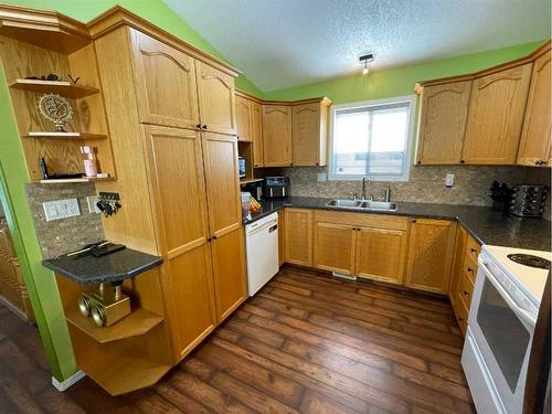 160 Sitar Crescent, Hinton, AB - Indoor Photo Showing Kitchen With Double Sink