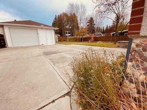 120 Chetamon Drive, Hinton, AB - Outdoor