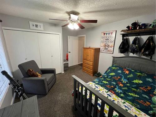 286 Collinge Road, Hinton, AB - Indoor Photo Showing Bedroom