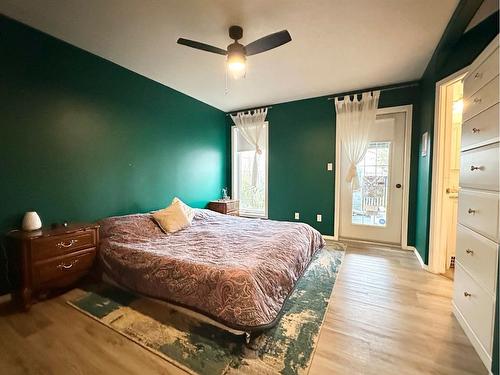 4722 44 Street, Mayerthorpe, AB - Indoor Photo Showing Bedroom