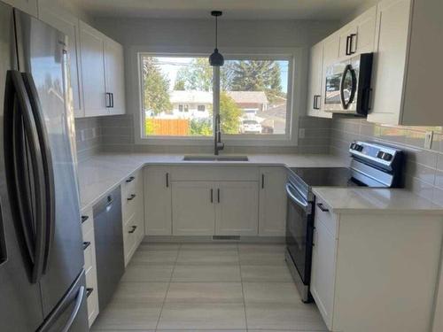 4708 56A Avenue, Whitecourt, AB - Indoor Photo Showing Kitchen