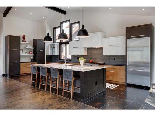 465 Eagle Heights, Canmore, AB - Indoor Photo Showing Kitchen