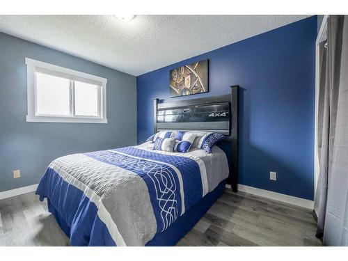 5237 16 Avenue, Edson, AB - Indoor Photo Showing Bedroom