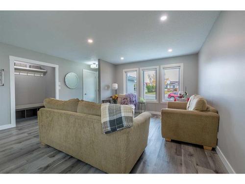 5237 16 Avenue, Edson, AB - Indoor Photo Showing Living Room