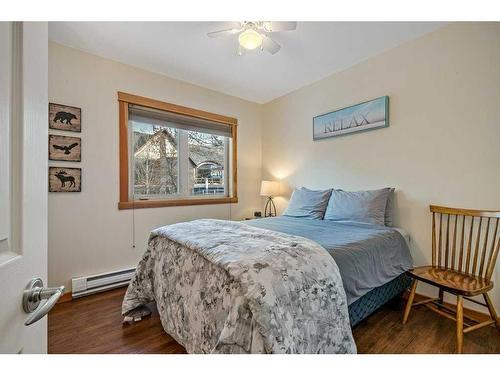 102-107 Montane Road, Canmore, AB - Indoor Photo Showing Bedroom