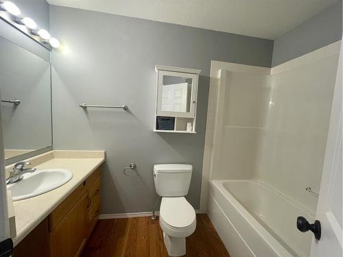 3-5010 41 Avenue, Athabasca, AB - Indoor Photo Showing Bathroom