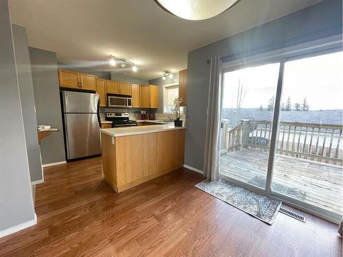 3-5010 41 Avenue, Athabasca, AB - Indoor Photo Showing Kitchen