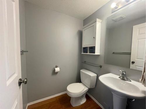 3-5010 41 Avenue, Athabasca, AB - Indoor Photo Showing Bathroom