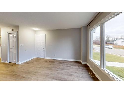 61 Kimzey Crossing, Whitecourt, AB - Indoor Photo Showing Other Room