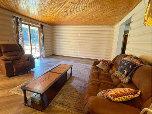 9-624014 Range Road 241, Rochester, AB - Indoor Photo Showing Living Room