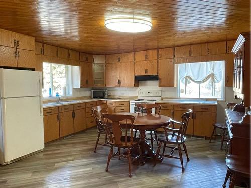 9-624014 Range Road 241, Rochester, AB - Indoor Photo Showing Kitchen With Double Sink