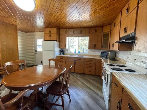 9-624014 Range Road 241, Rochester, AB - Indoor Photo Showing Kitchen With Double Sink