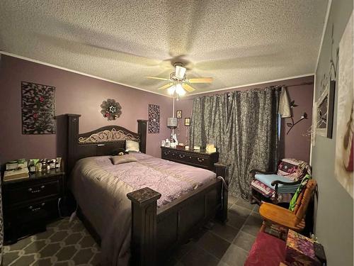 104A Cheviot Drive, Hinton, AB - Indoor Photo Showing Bedroom