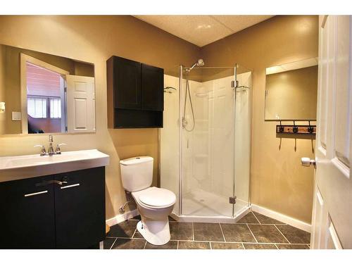 523 Boutin Avenue, Hinton, AB - Indoor Photo Showing Bathroom