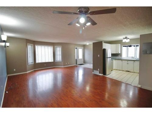 523 Boutin Avenue, Hinton, AB - Indoor Photo Showing Other Room