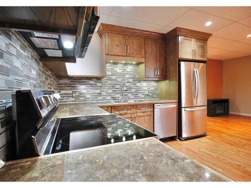 523 Boutin Avenue, Hinton, AB - Indoor Photo Showing Kitchen With Stainless Steel Kitchen