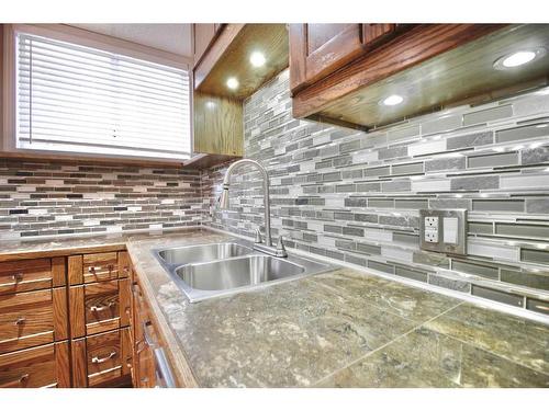 523 Boutin Avenue, Hinton, AB - Indoor Photo Showing Kitchen With Double Sink