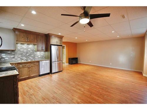 523 Boutin Avenue, Hinton, AB - Indoor Photo Showing Kitchen