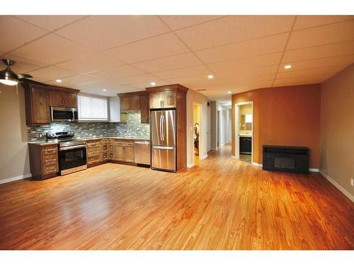 523 Boutin Avenue, Hinton, AB - Indoor Photo Showing Kitchen